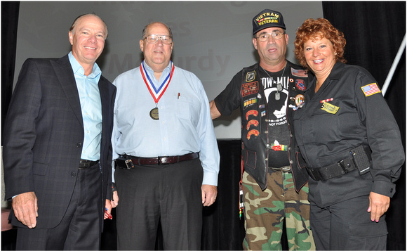 Les McCurdy with Veterans of the Year