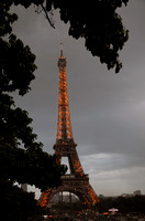 142_France Paris_The Eiffel Tower Light on a Rainy Night